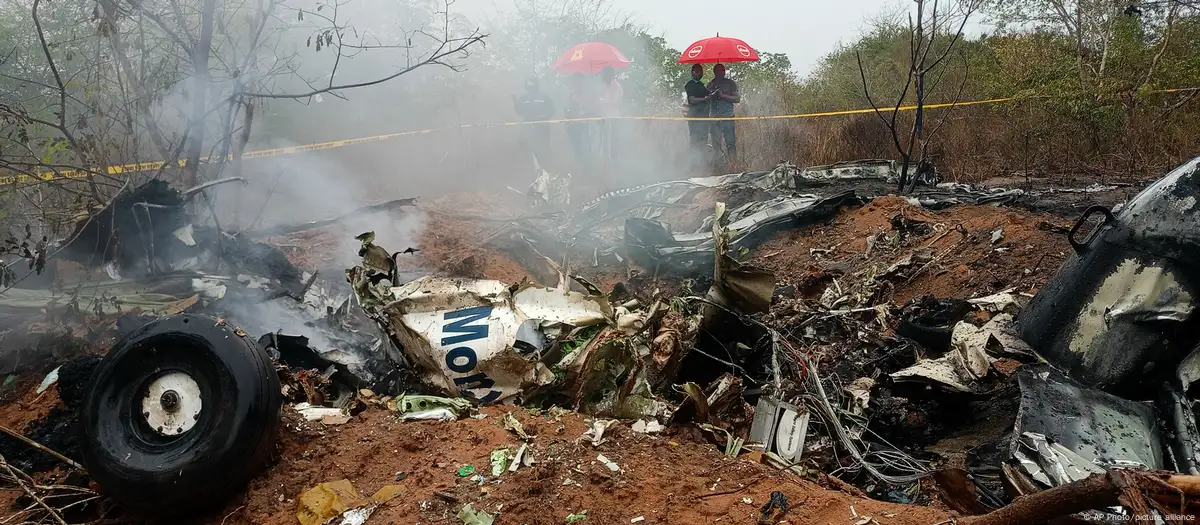 Restos del avión tras el accidente ocurrido en Kenia el 22 de octubre de 2025. | Fuente: DW