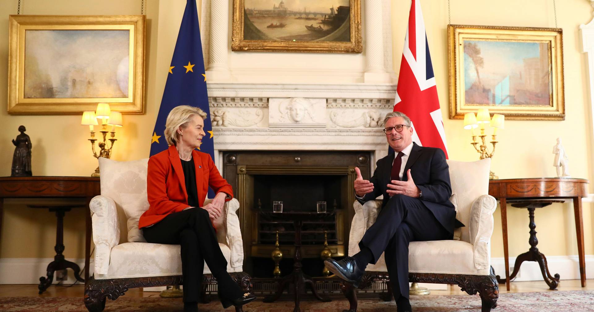 Líderes de Reino Unido y Unión Europea reunidos en un encuentro diplomático en medio de la crisis del estrecho de Ormuz